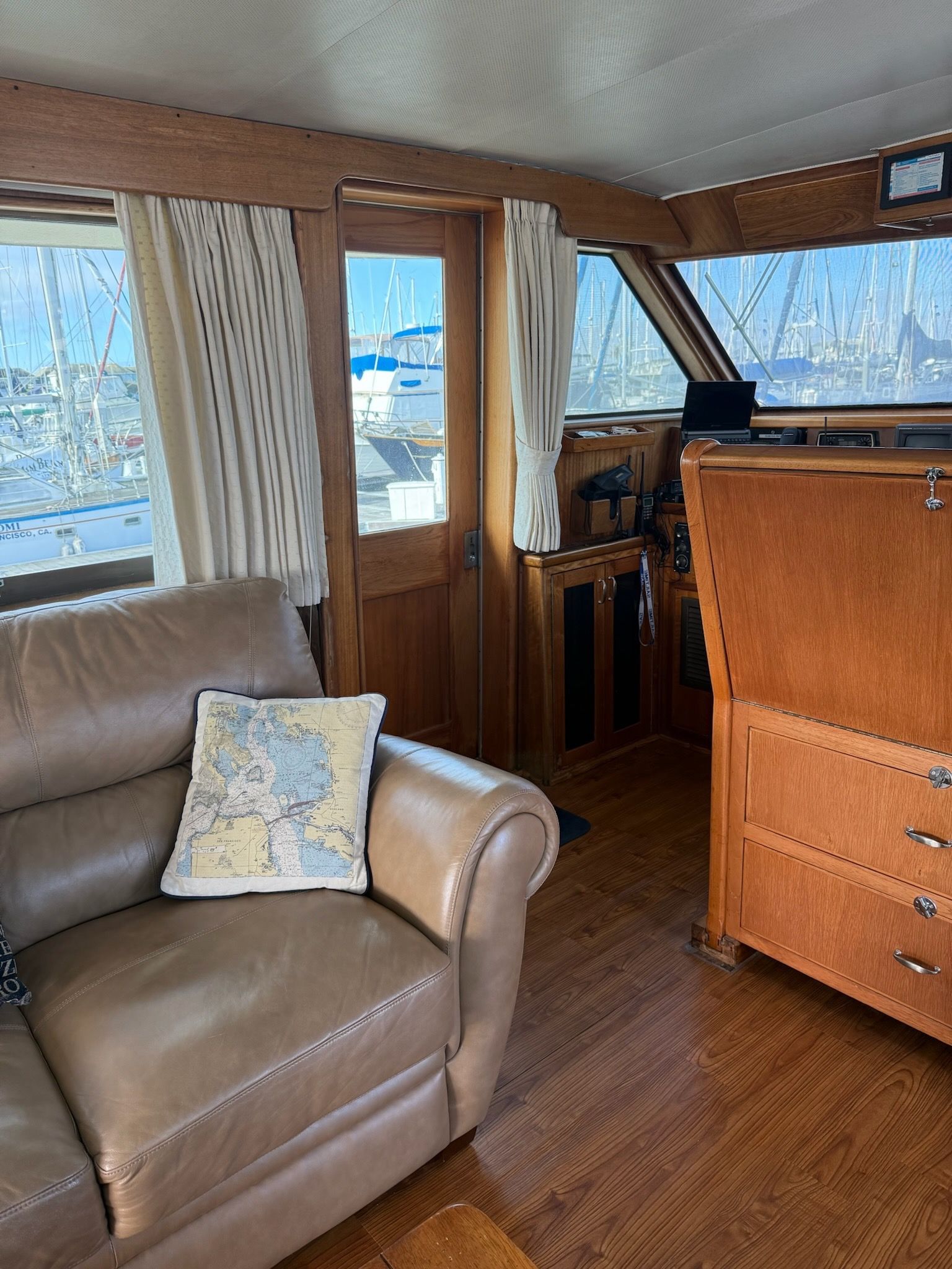 Hatteras 53 MY - CHARTMAKER 23
