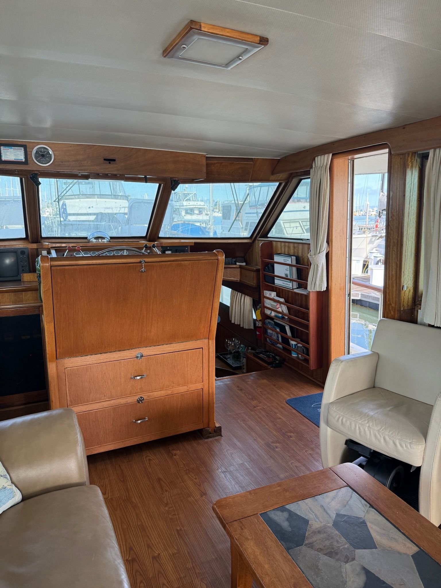 Hatteras 53 MY - CHARTMAKER 24