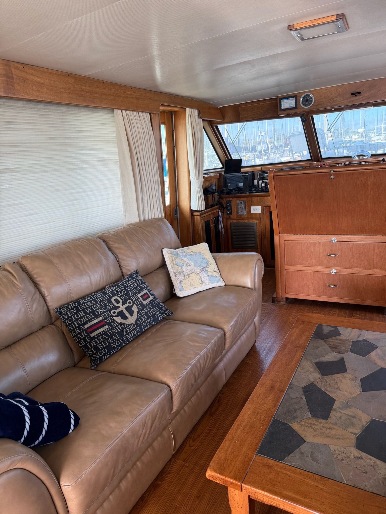 Hatteras 53 MY - CHARTMAKER 25