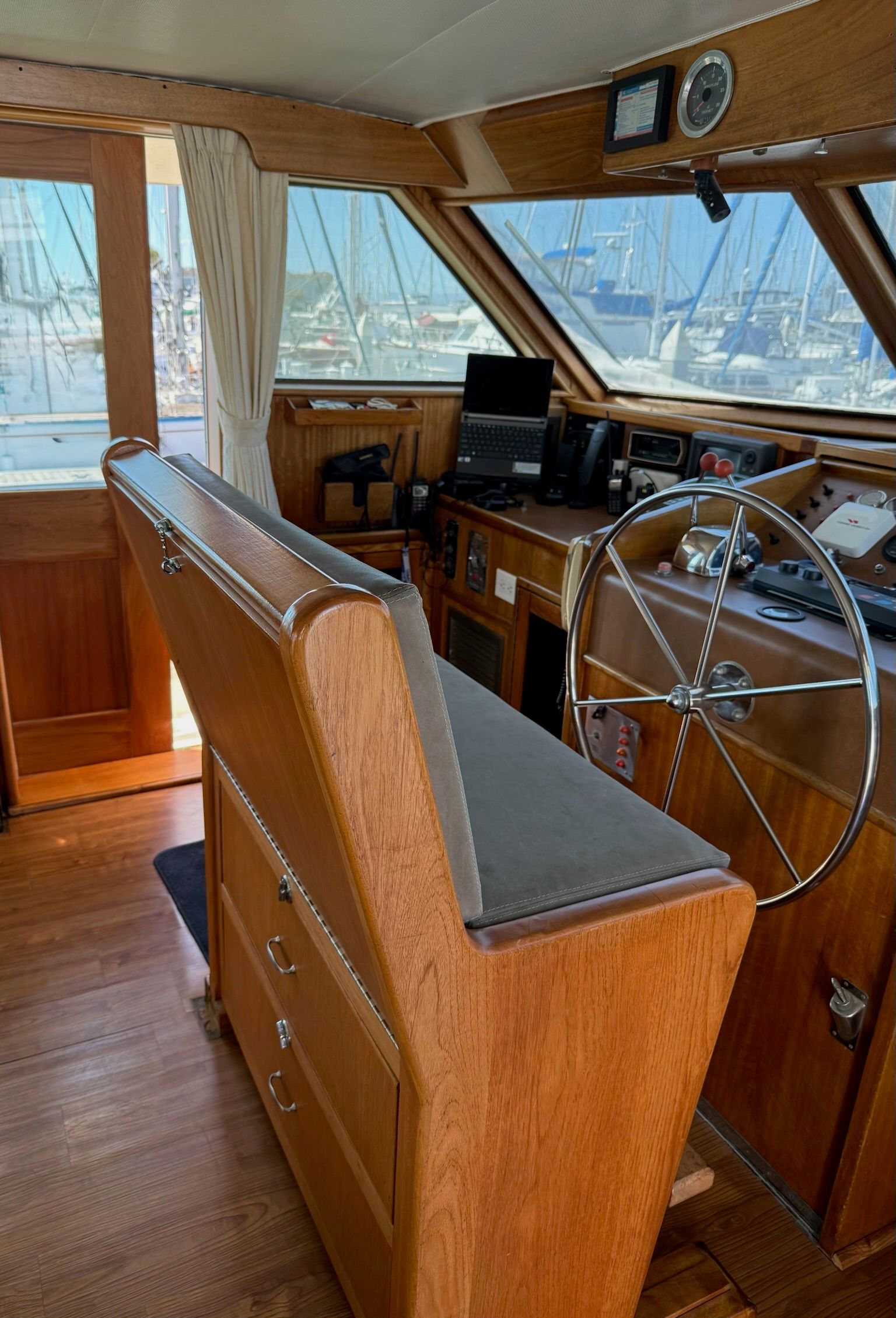 Hatteras 53 MY - CHARTMAKER 26