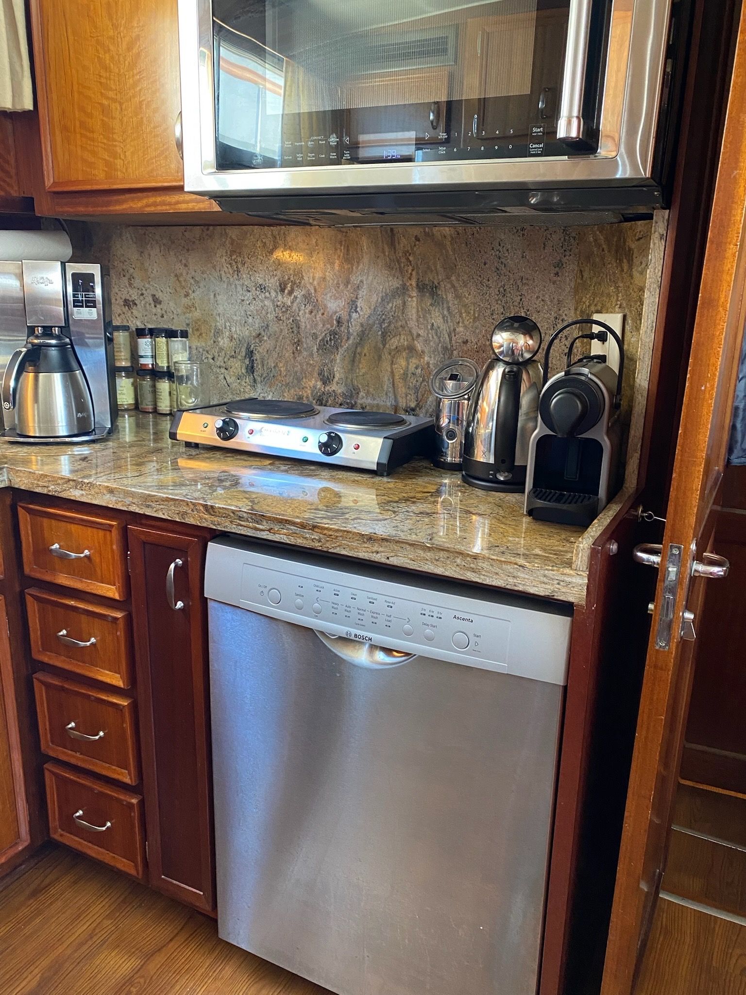 Hatteras 53 MY - CHARTMAKER 36