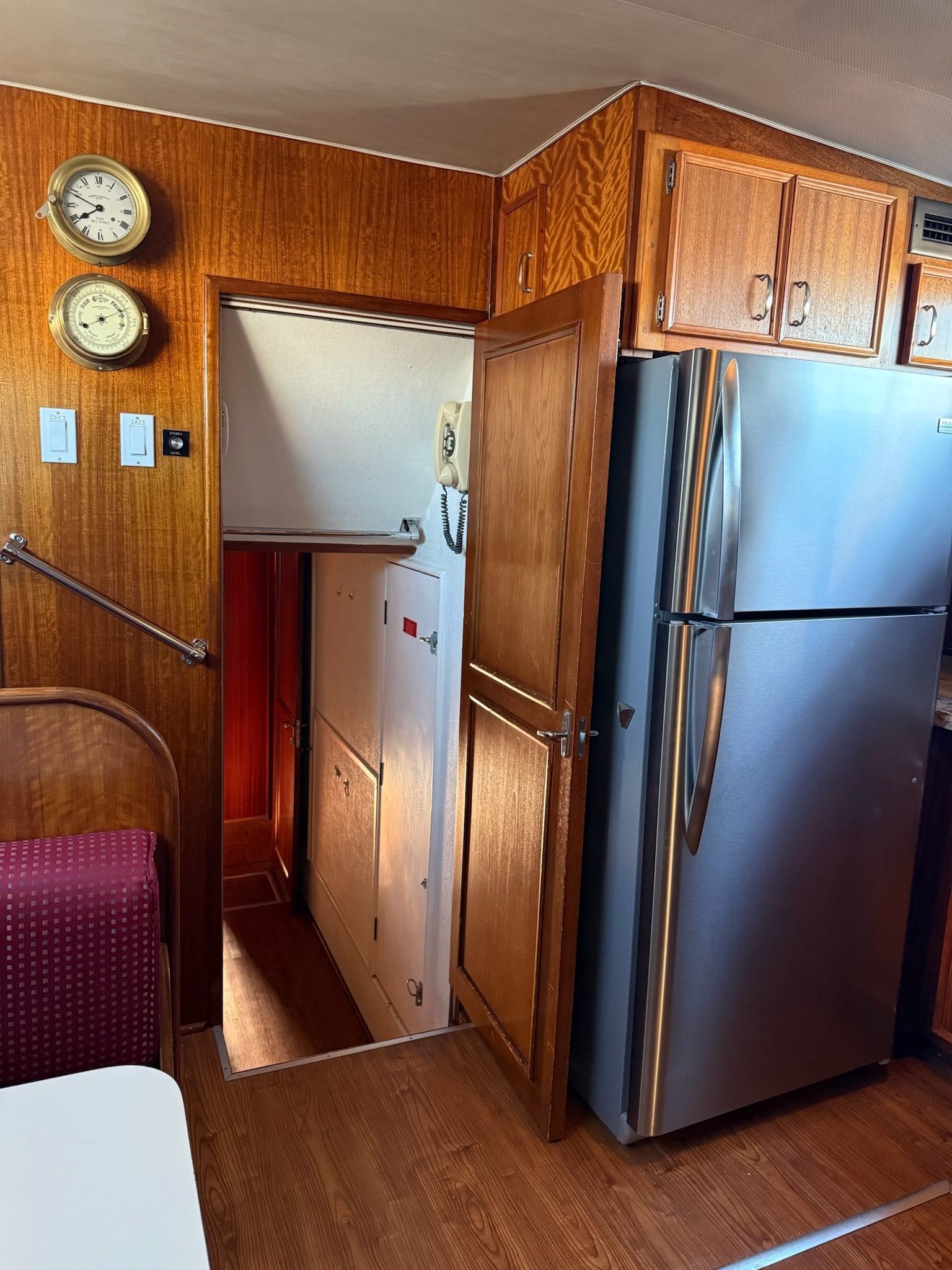 Hatteras 53 MY - CHARTMAKER 37