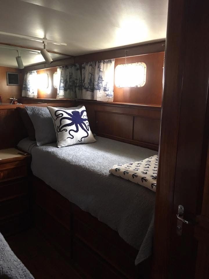 Hatteras 53 MY - CHARTMAKER 43