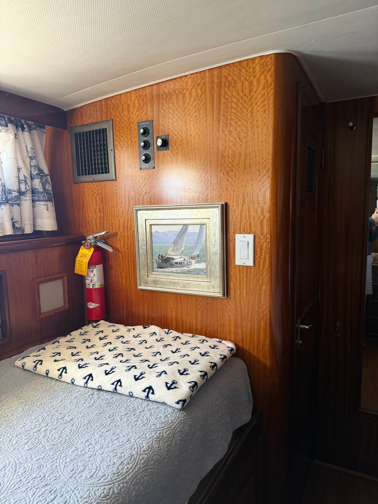 Hatteras 53 MY - CHARTMAKER 44