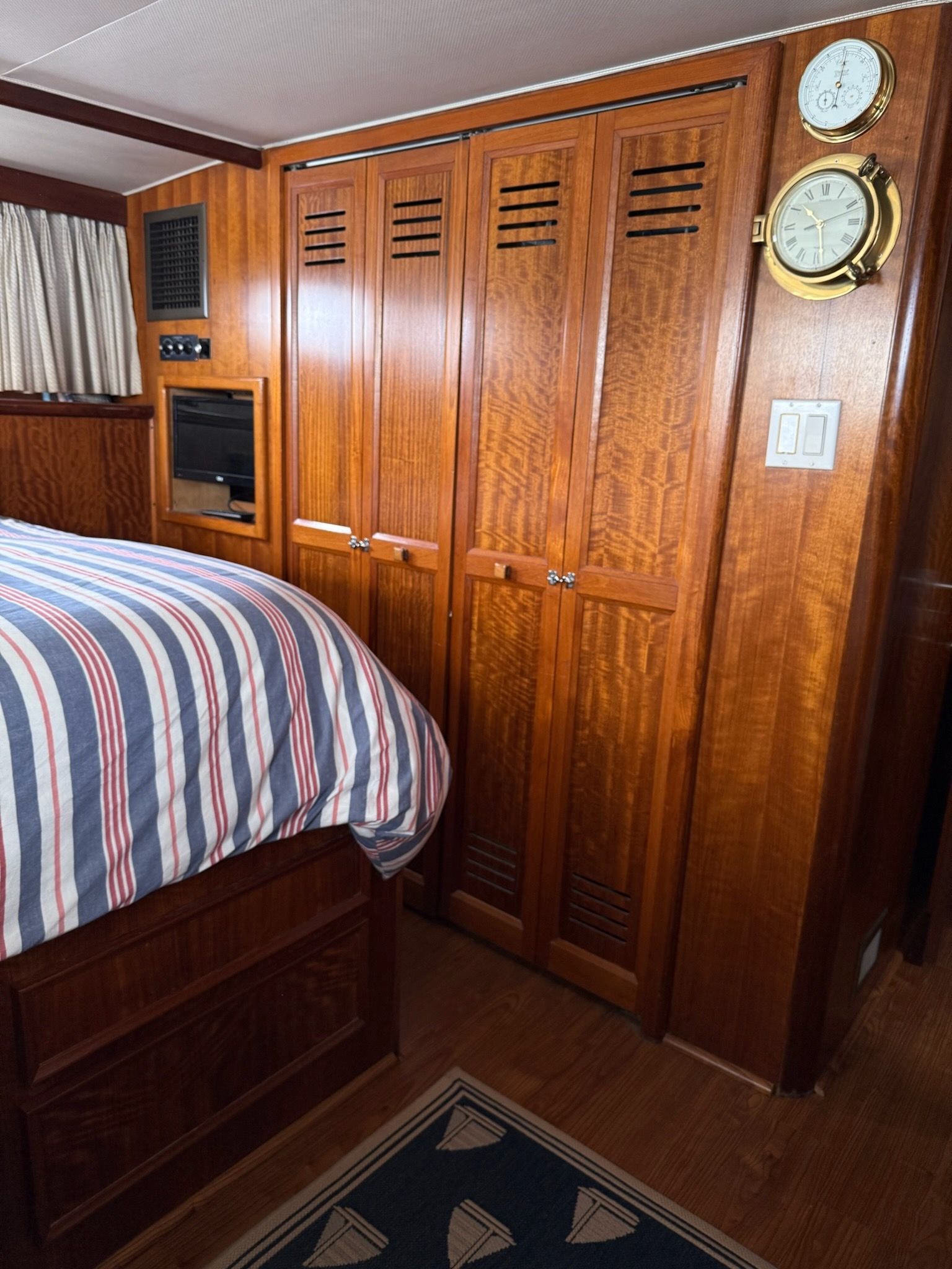 Hatteras 53 MY - CHARTMAKER 45