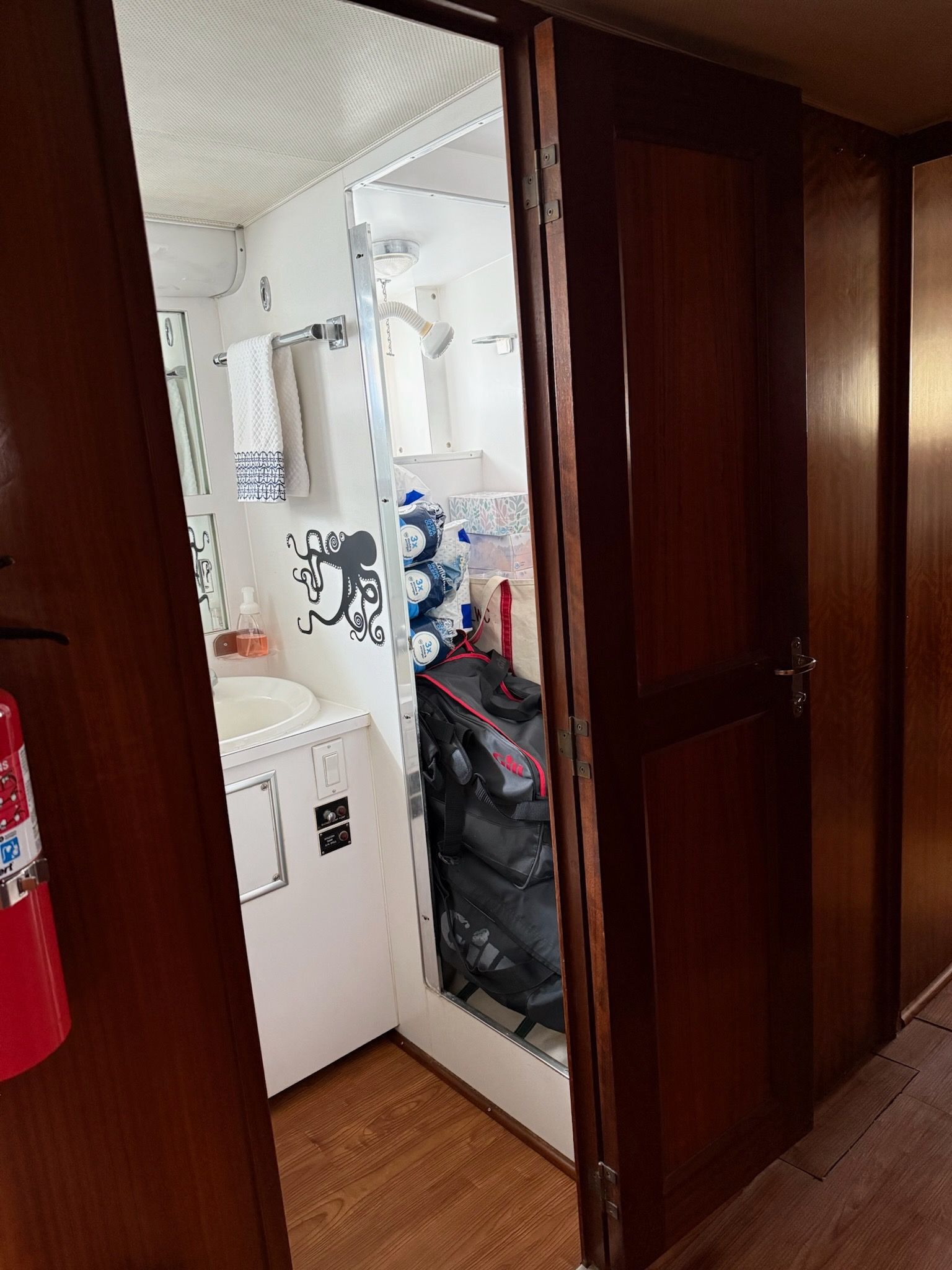 Hatteras 53 MY - CHARTMAKER 47